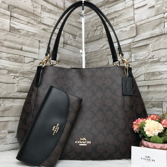 Coach Handbags - 👜COACH SET🌺HALLIE SHOULDER BAG & WALLET